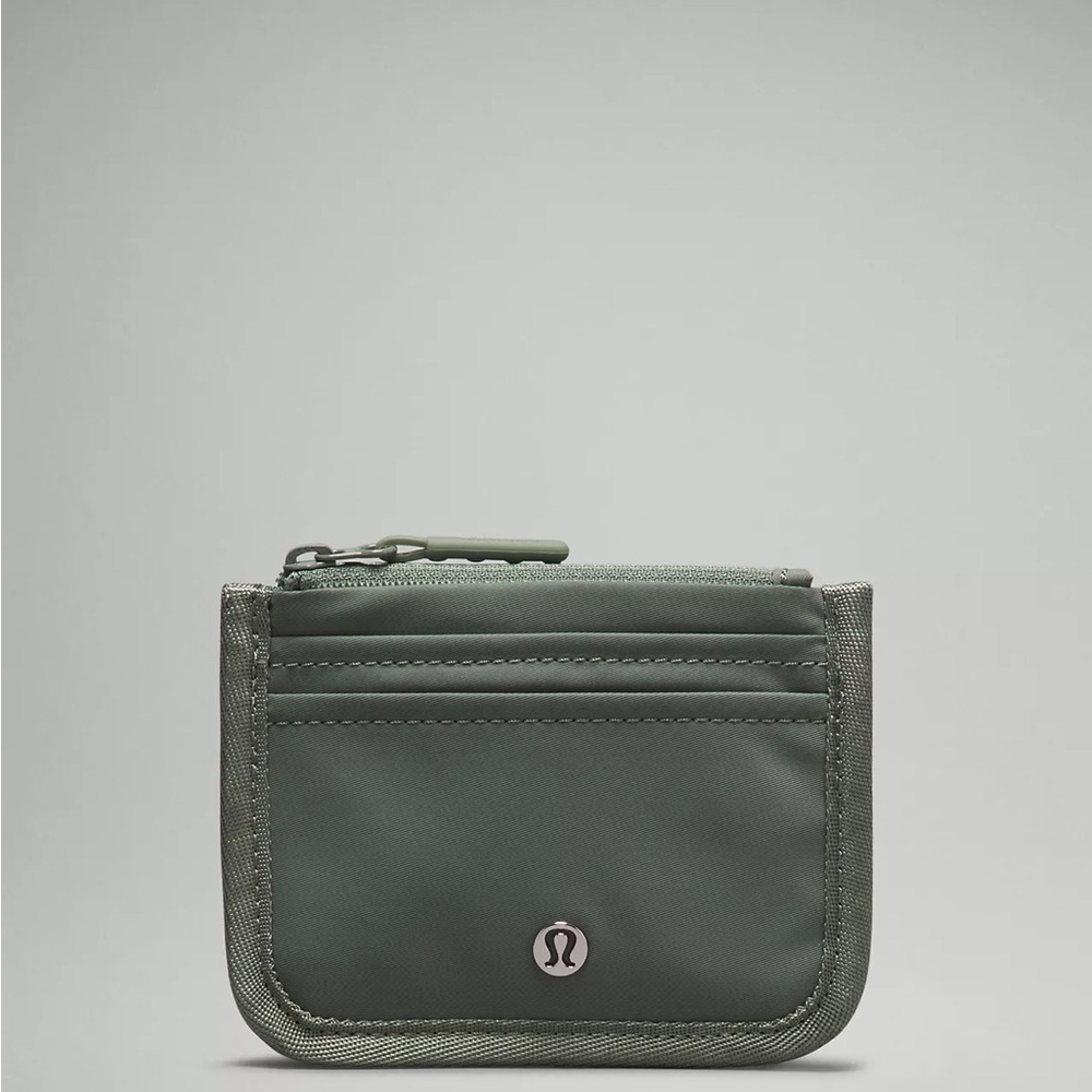 Lululemon True Identity Card Case- Grey Eucalyptus - Picture 1 of 3